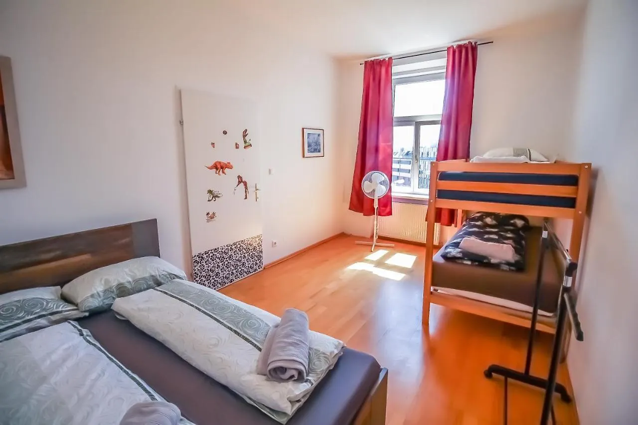 Luxurious Apartment South Of Vienna Lv8